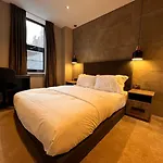 公寓 Deluxe 2-bed On Park Square, *