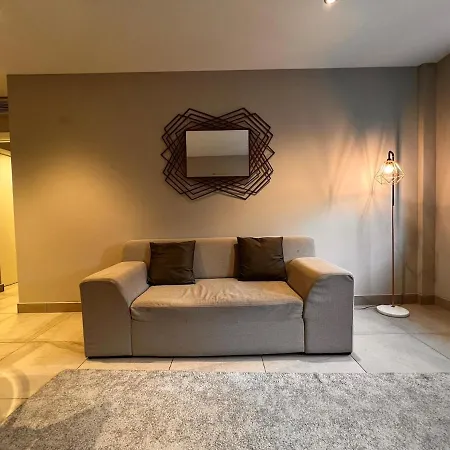 Deluxe 2-bed On Park Square, 公寓 *