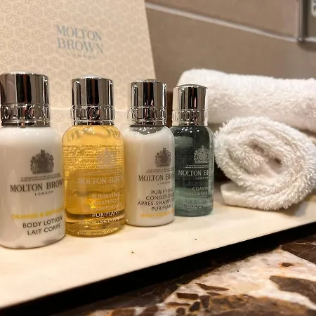 公寓 Deluxe 2-bed On Park Square, 利兹