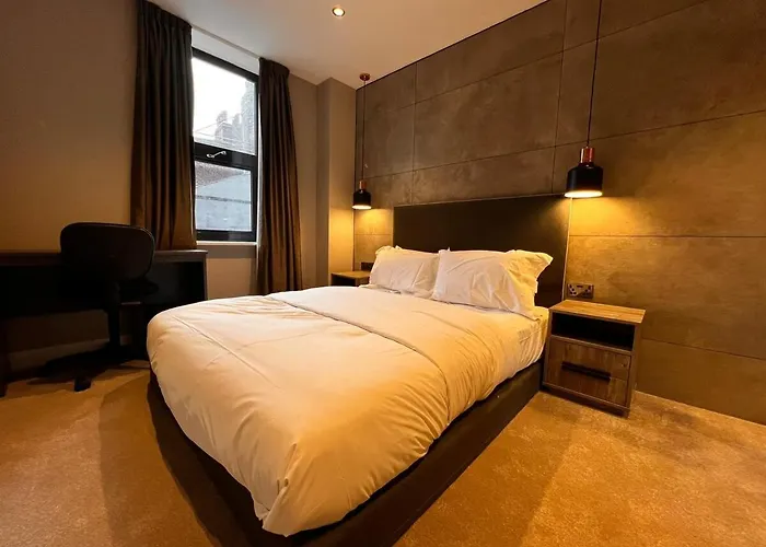 公寓 Deluxe 2-bed On Park Square, *