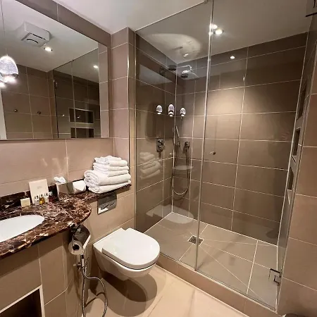 Deluxe 2-bed On Park Square, Apartament *